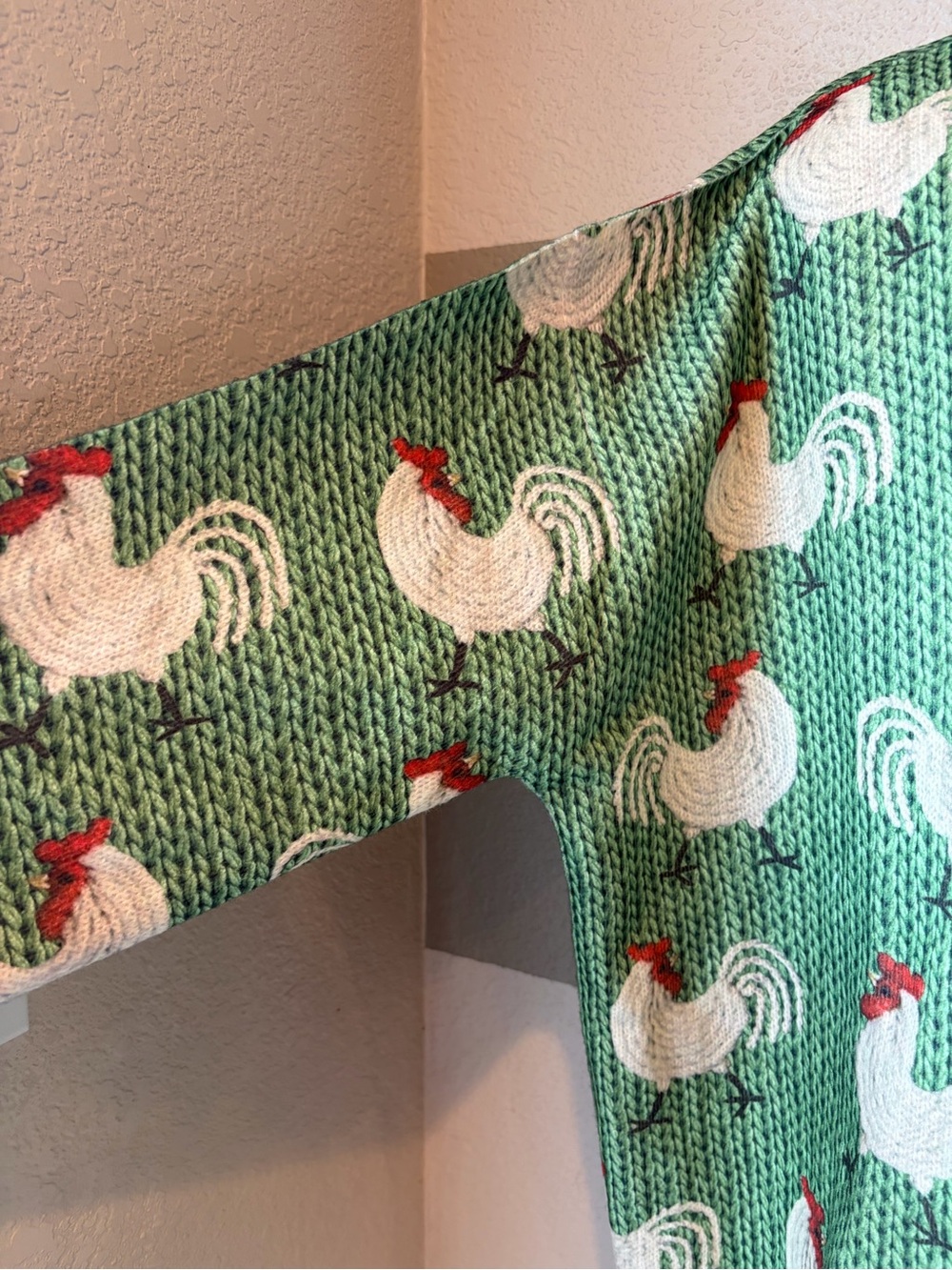 Women’s Large Rooster Chicken Printed Sweater Whimsical Unique Homesteading - Picture 3 of 9